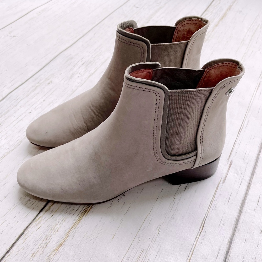Louise et Cie Women’s Leather Gray Lo Waldon Stretch Ankle Heeled Booties Size 7